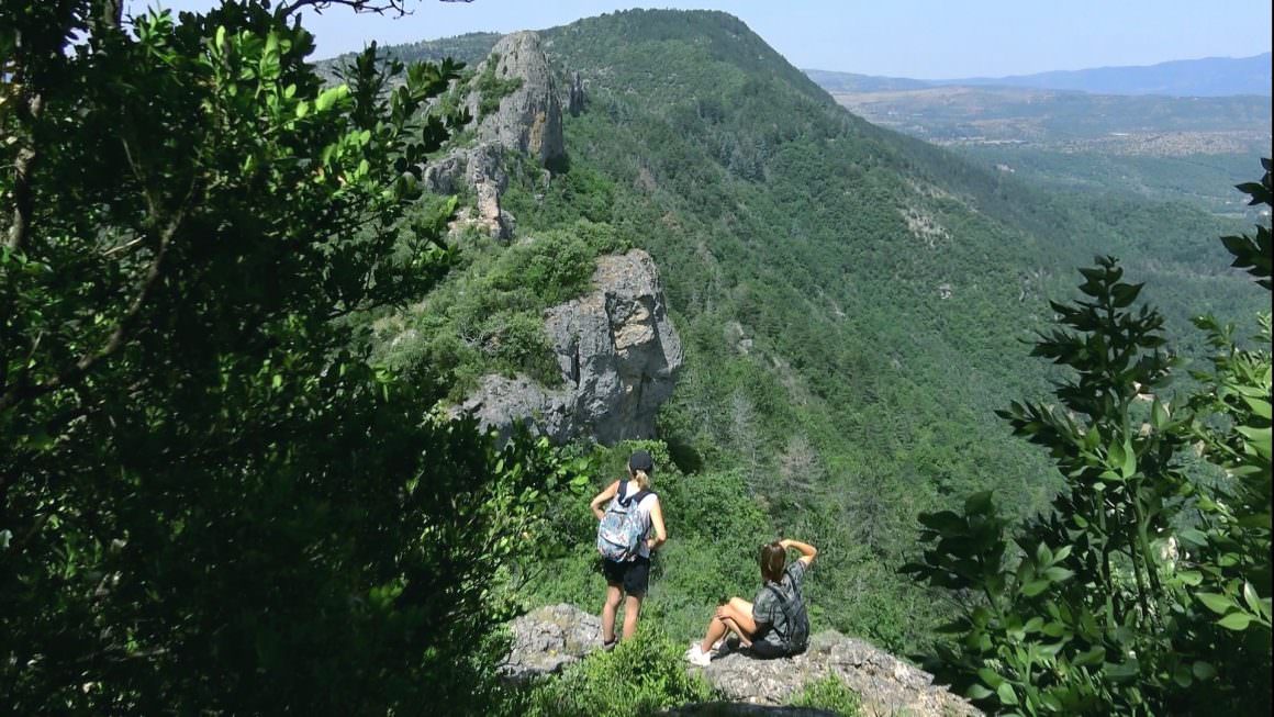 2 randonneuses au Pic D'Anjeau